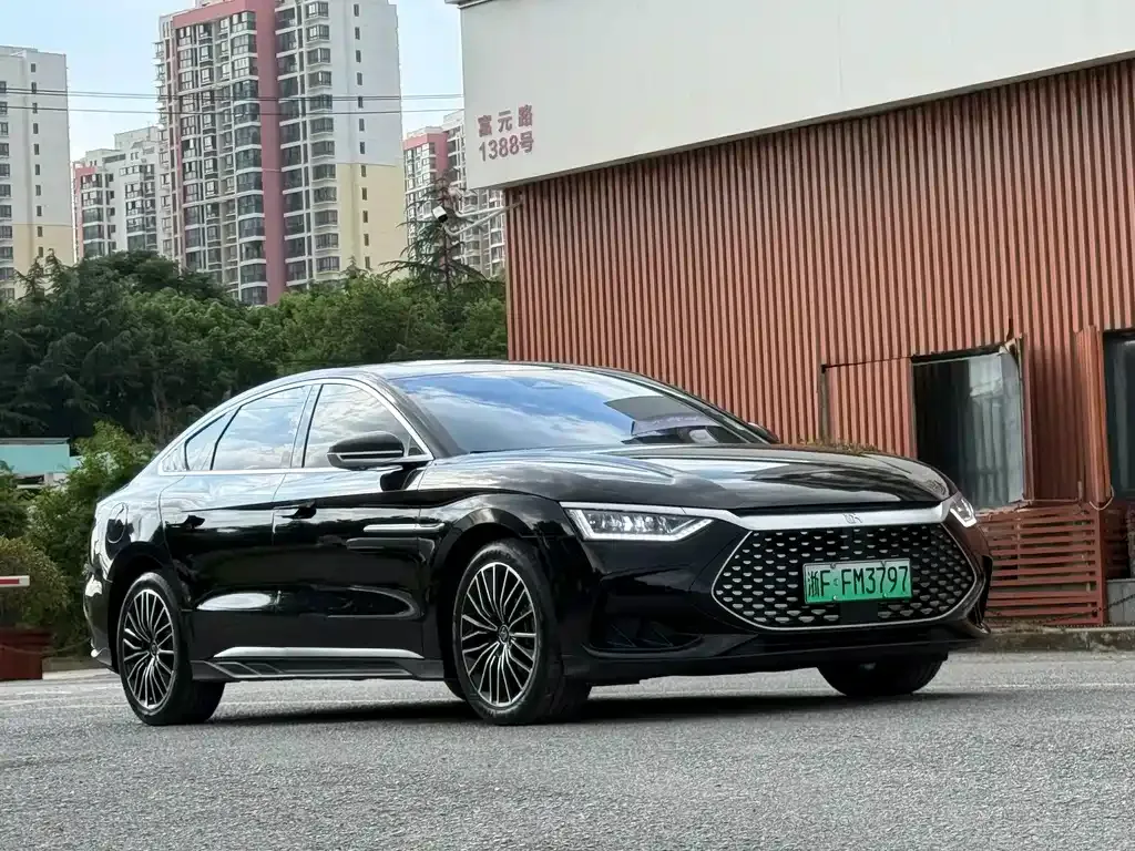 BYD Han — фото 1