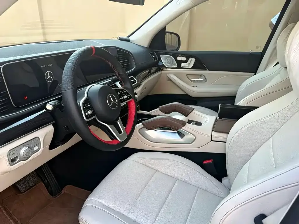 Mercedes-Benz GLS — фото 7
