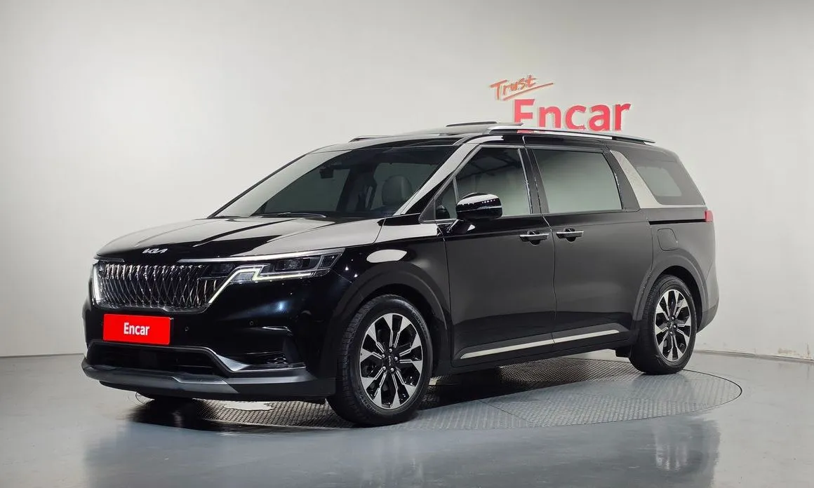 Kia Carnival — фото 1