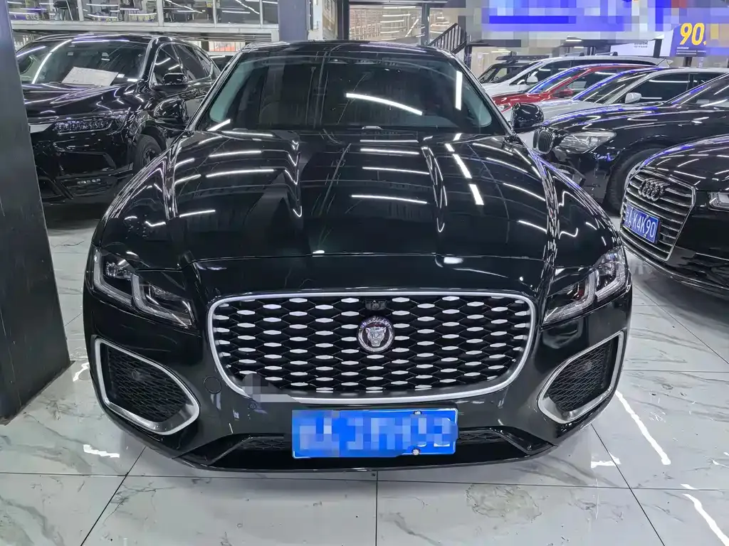 Jaguar XFL — фото 10