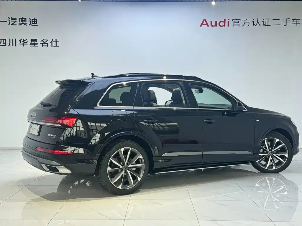 Audi Q7 — фото 9