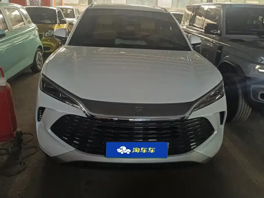 BYD L DM-i — фото 4