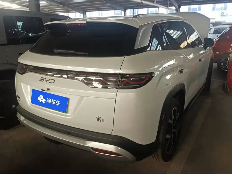 BYD L DM-i — фото 7