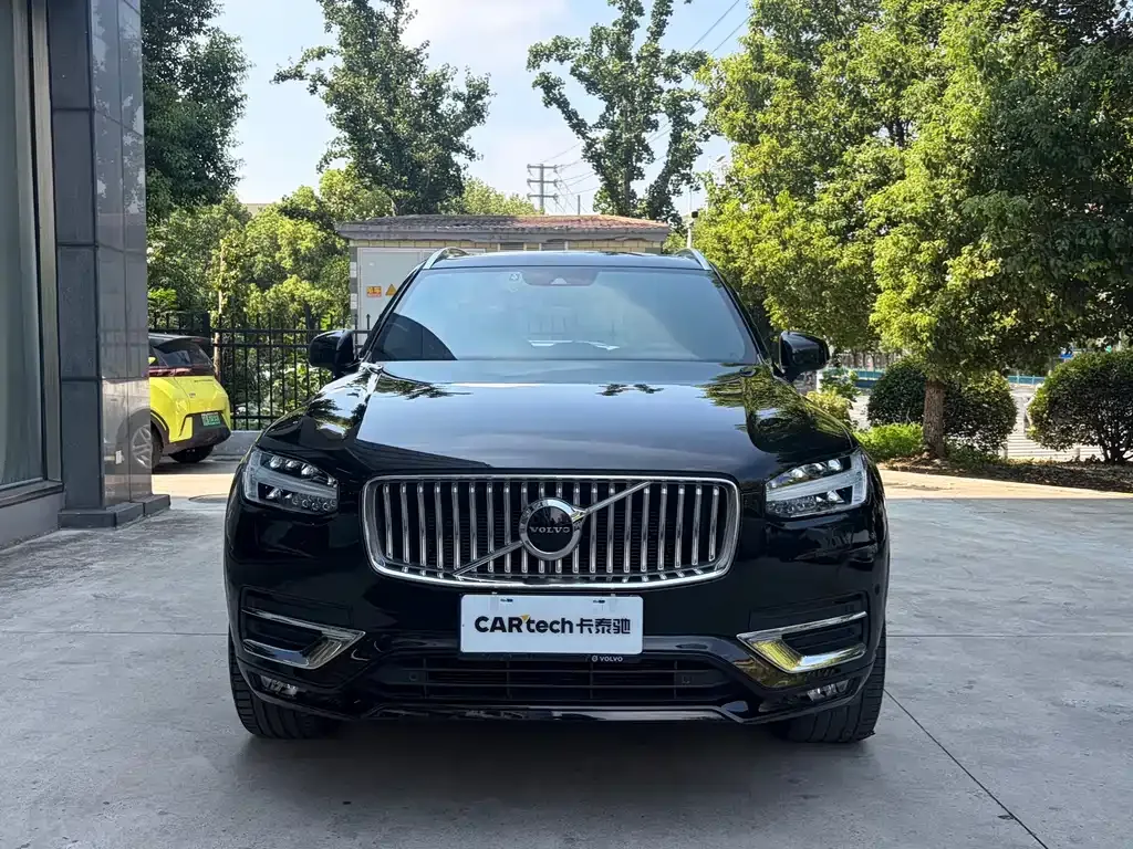 Volvo XC90 — фото 4