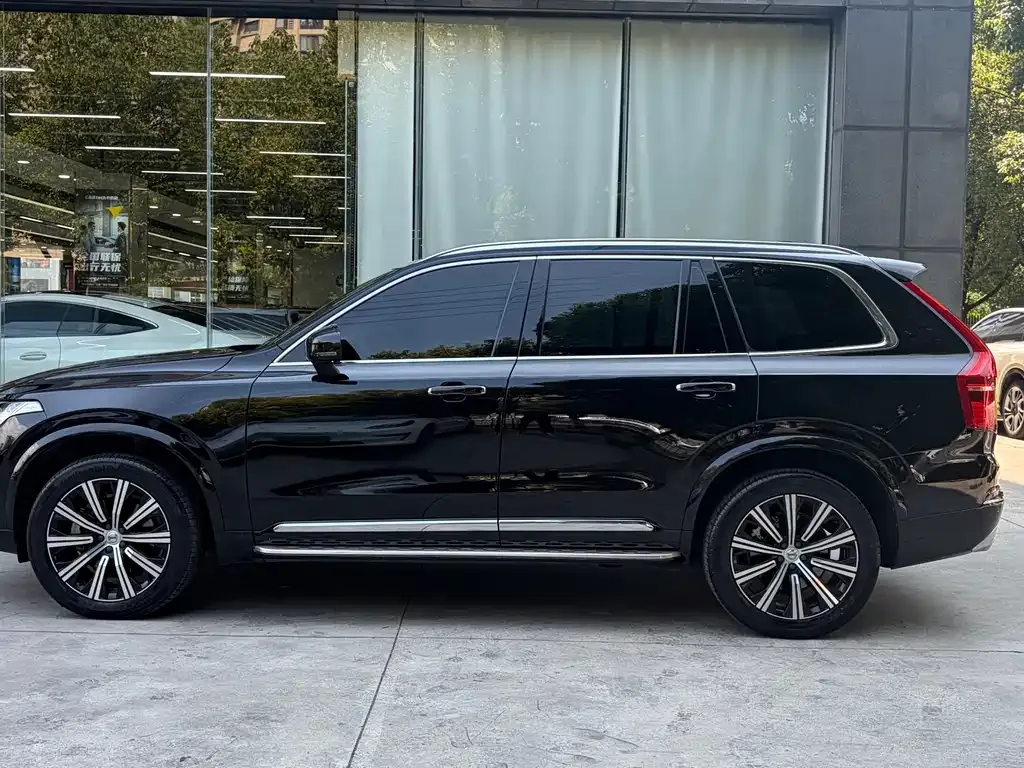 Volvo XC90 — фото 6