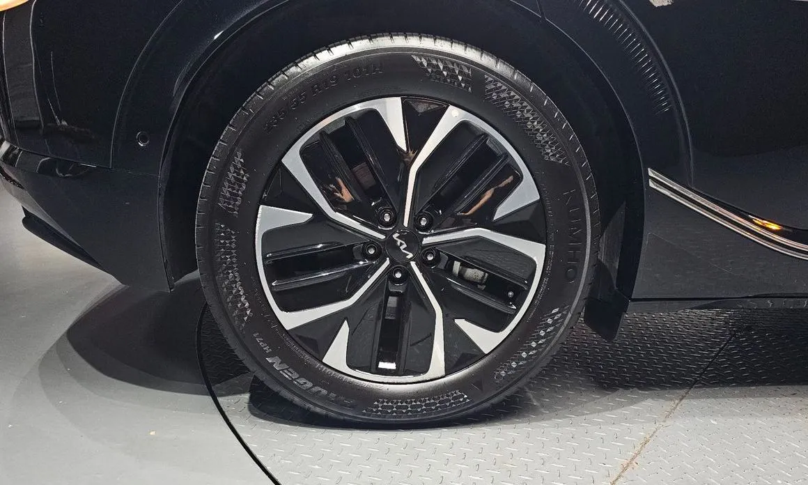 Kia EV6 — фото 7