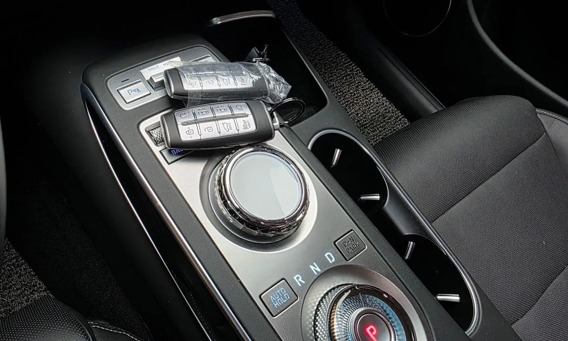 Genesis GV70 — фото 10