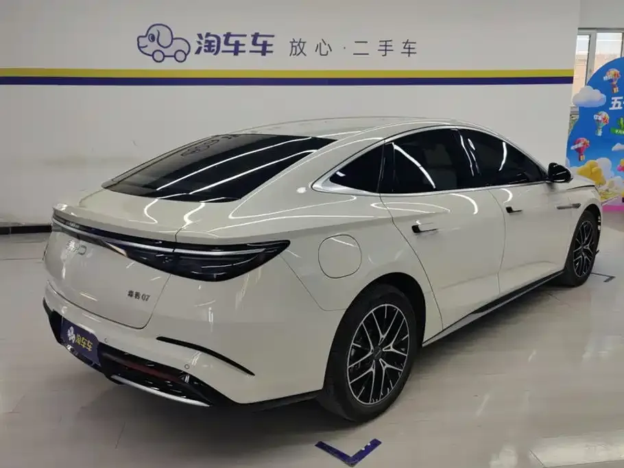 BYD Seal 07 DM-i — фото 3