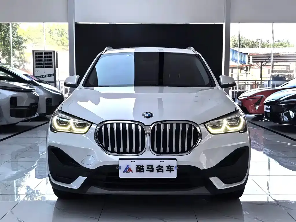 BMW X1 — фото 9