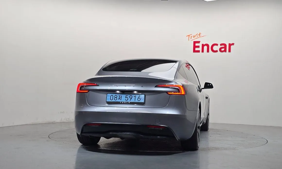 Tesla Model 3 — фото 2