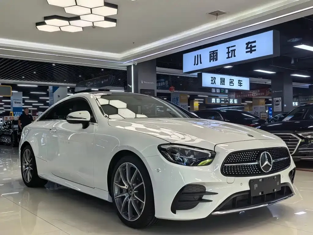 Mercedes-Benz E-Class (Import) — фото 4