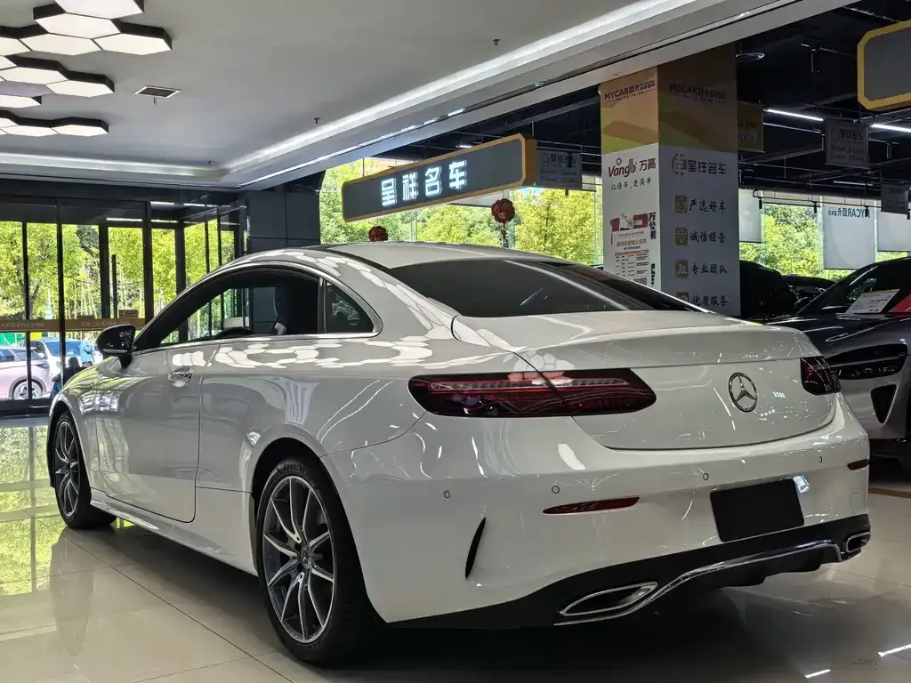 Mercedes-Benz E-Class (Import) — фото 7