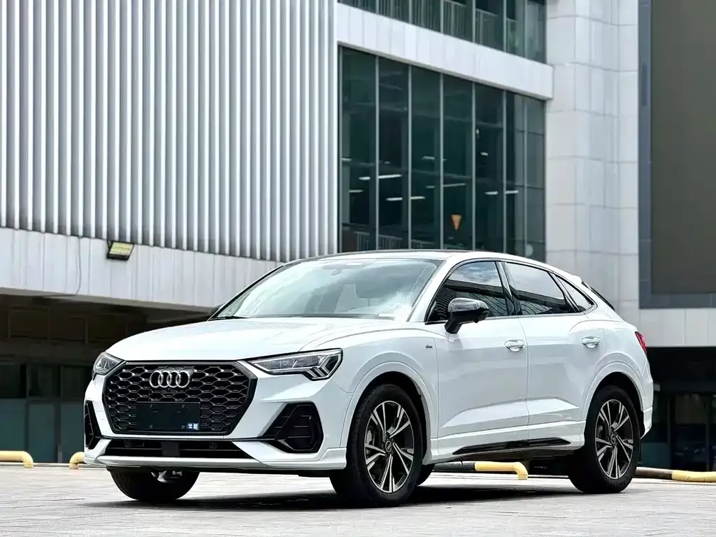 Audi Q3 Sportback — фото 1