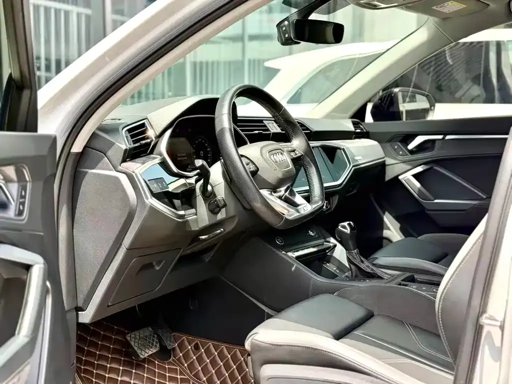 Audi Q3 Sportback — фото 5