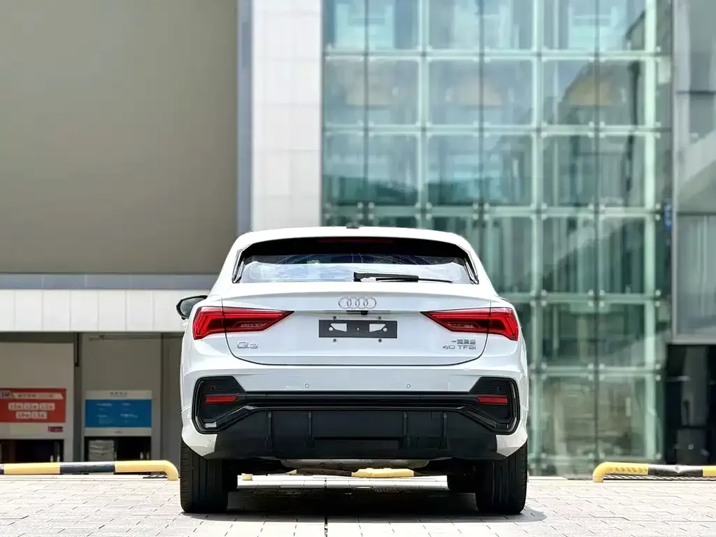 Audi Q3 Sportback — фото 8