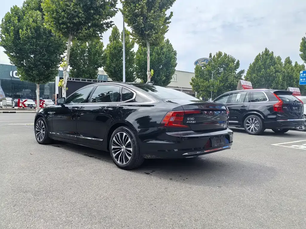 Volvo S90 — фото 5