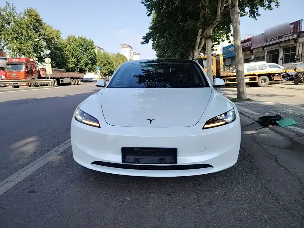 Tesla Model 3 — фото 5
