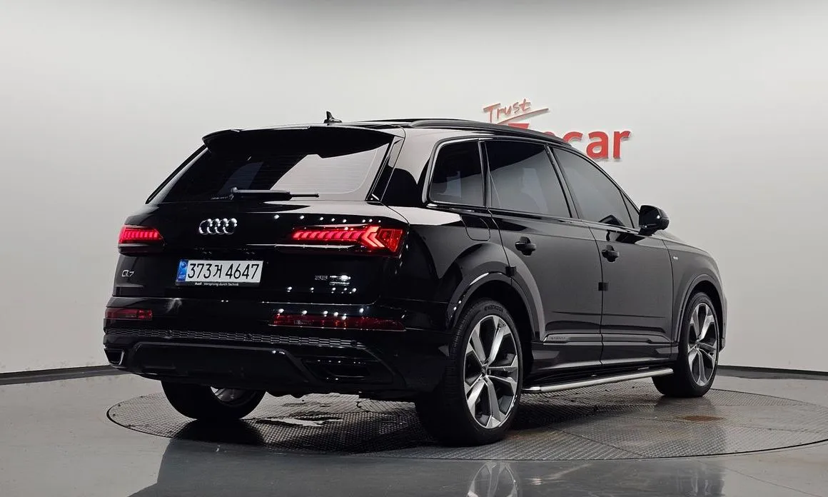 Audi Q7 — фото 4