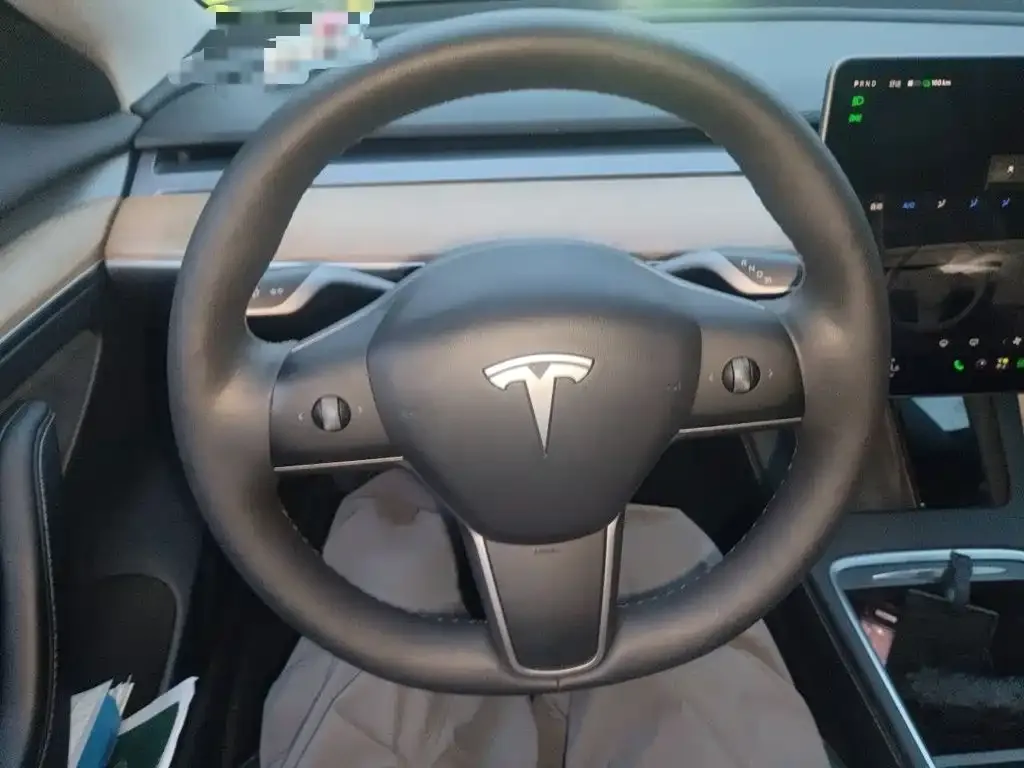 Tesla Model 3 — фото 3