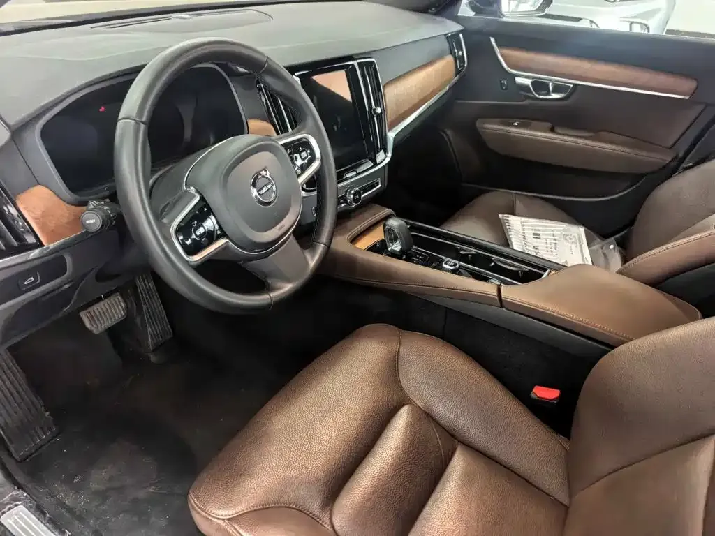 Volvo S90 — фото 3