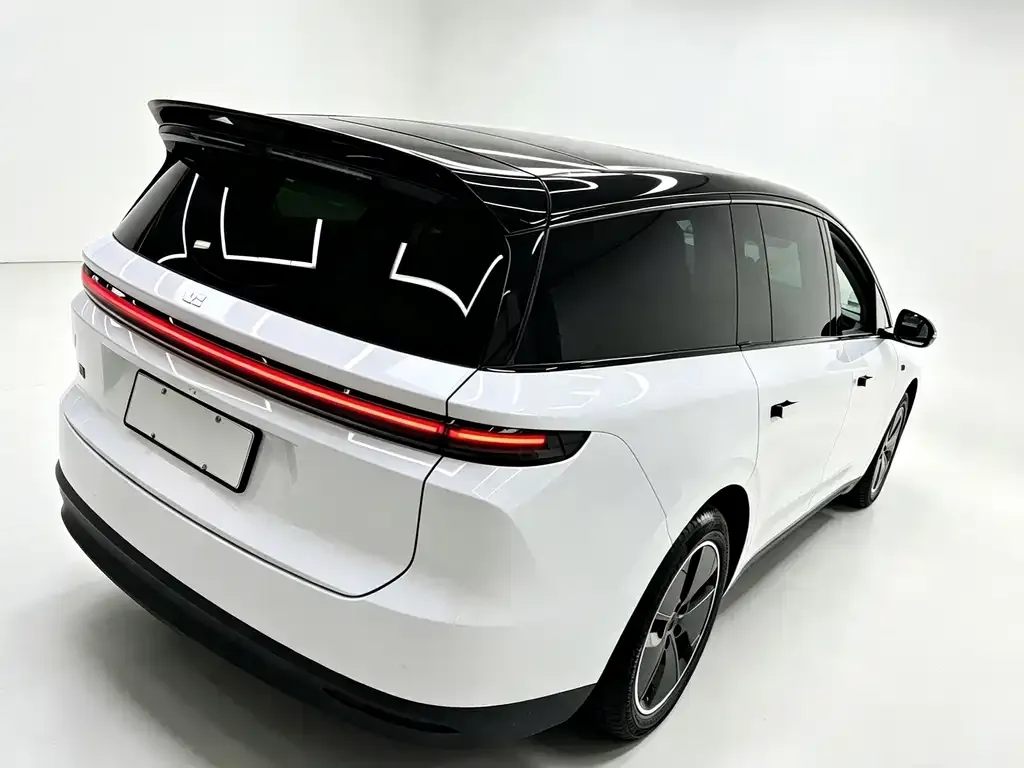 Li Auto Li i8 — фото 3