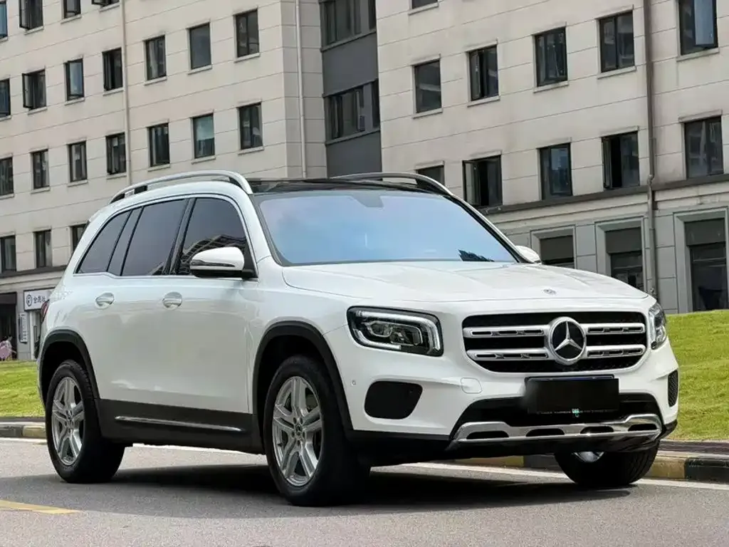 Mercedes-Benz GLB — фото 2