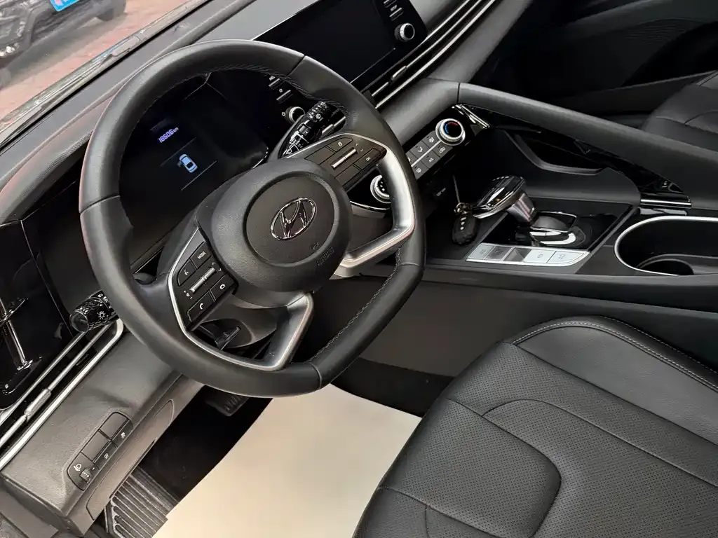 Hyundai Elantra — фото 4