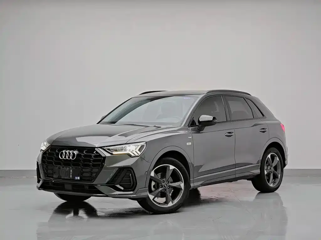 Audi Q3 — фото 1