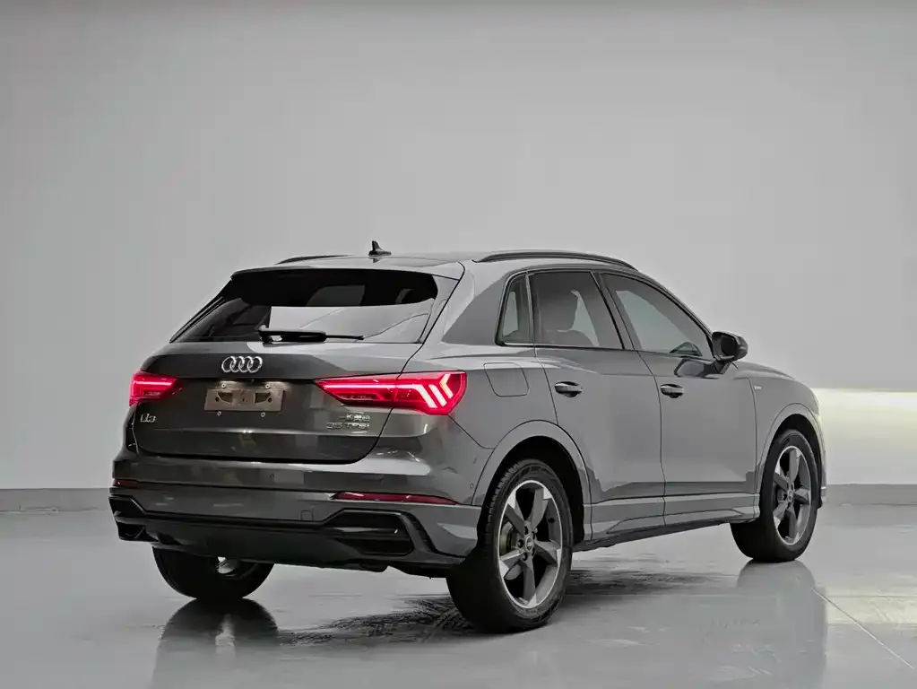 Audi Q3 — фото 10