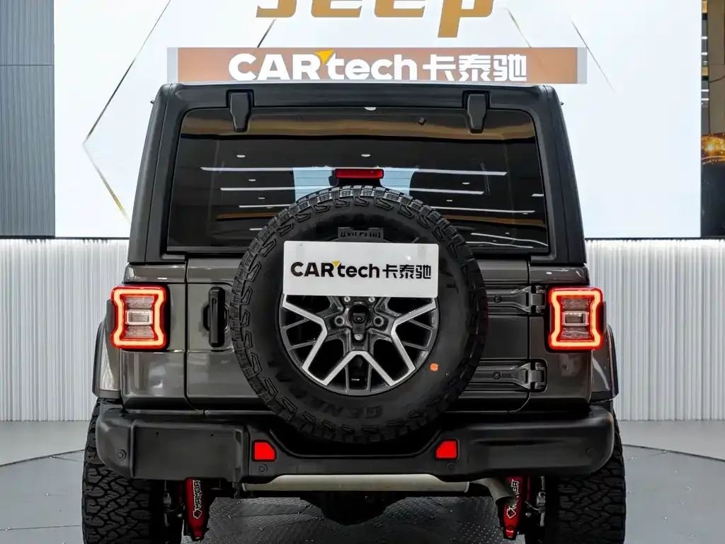 Jeep Wrangler — фото 3