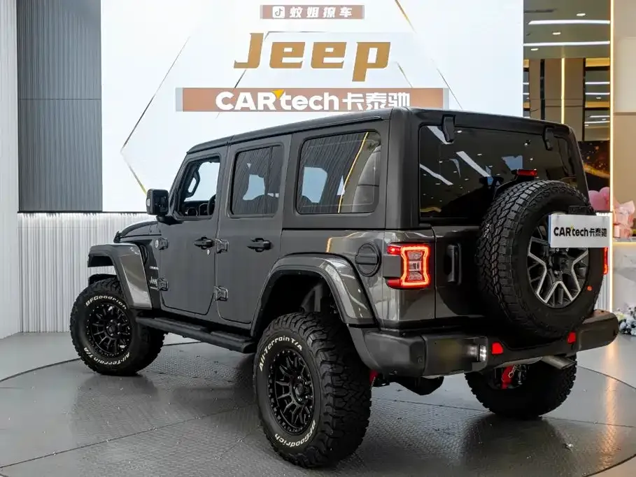 Jeep Wrangler — фото 2