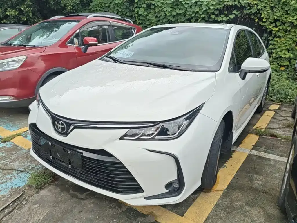 Toyota Corolla — фото 3