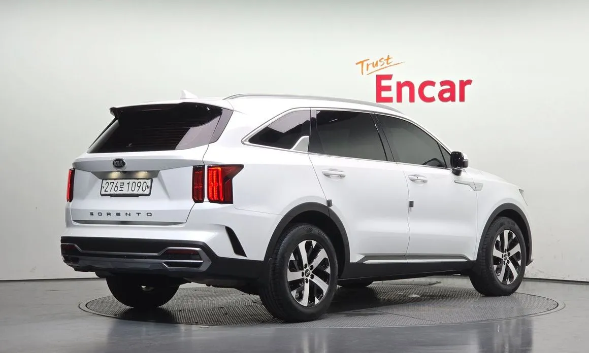 Kia Sorento — фото 9