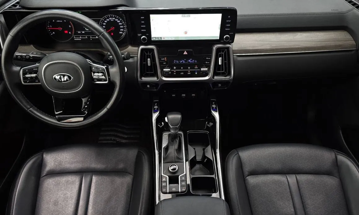 Kia Sorento — фото 8