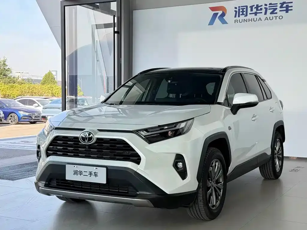 Toyota RAV4 — фото 1