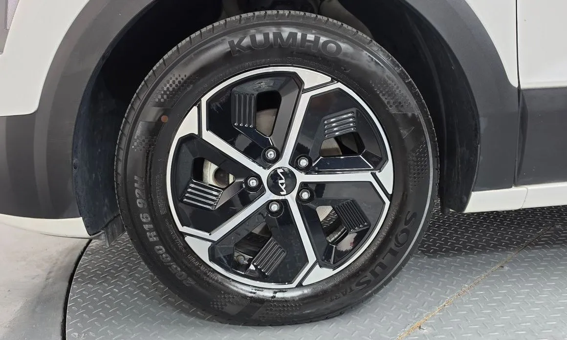 Kia Niro — фото 10