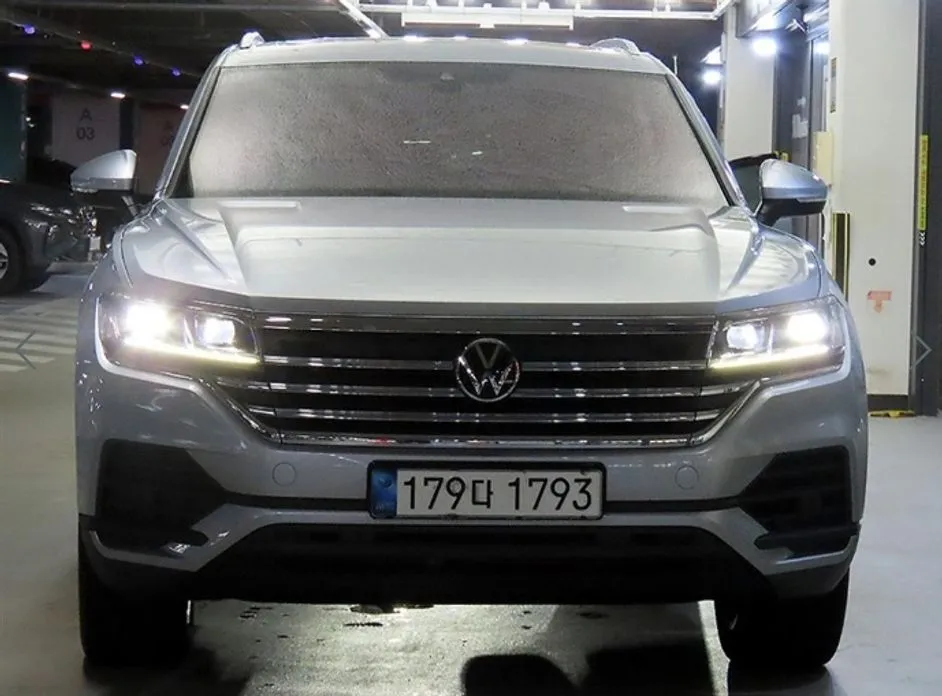 Volkswagen Touareg — фото 8