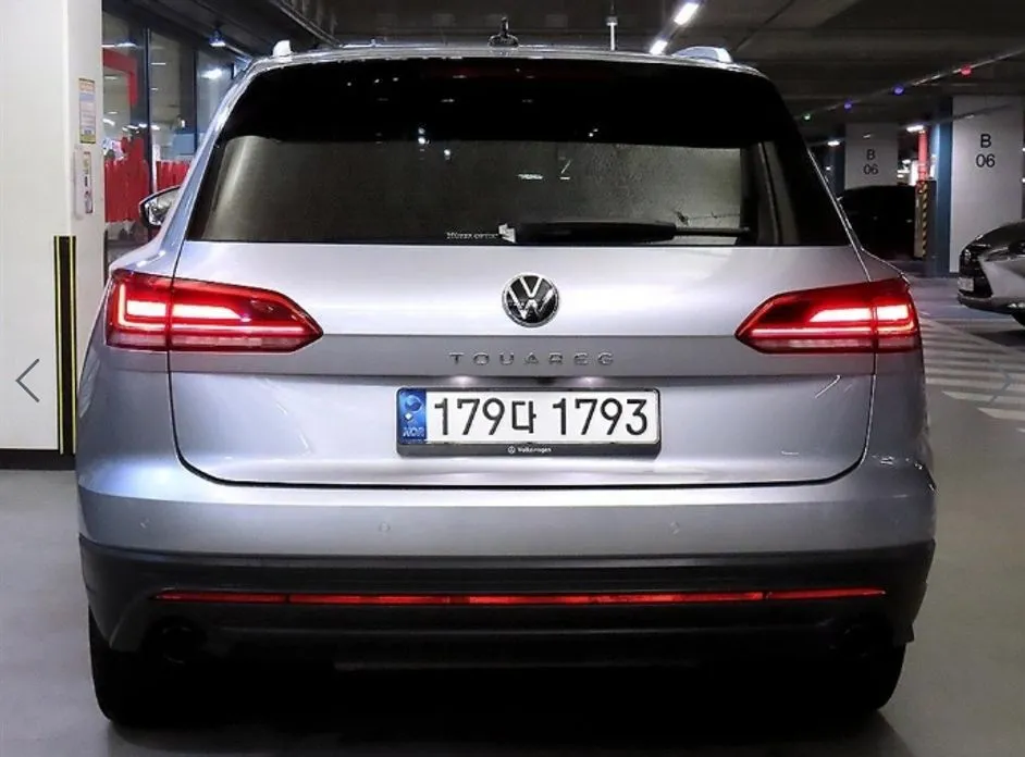 Volkswagen Touareg — фото 7