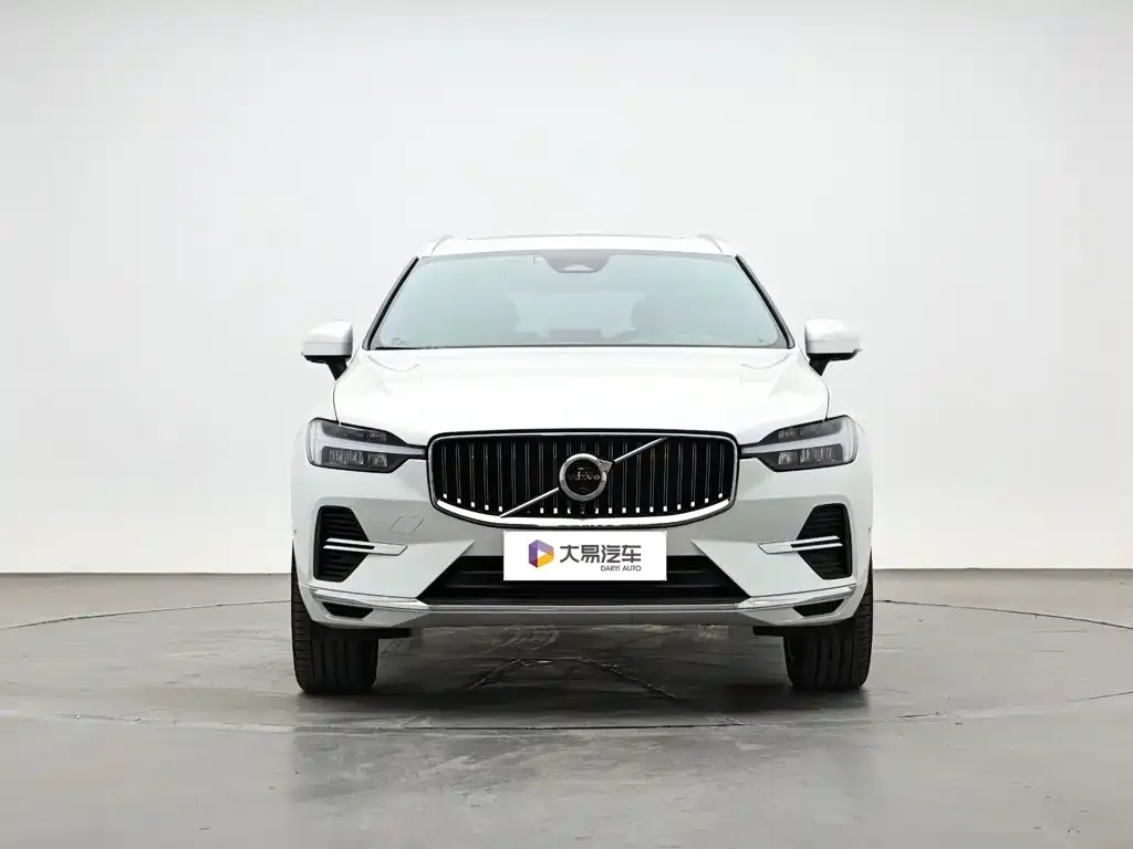Volvo XC60 PHEV — фото 3