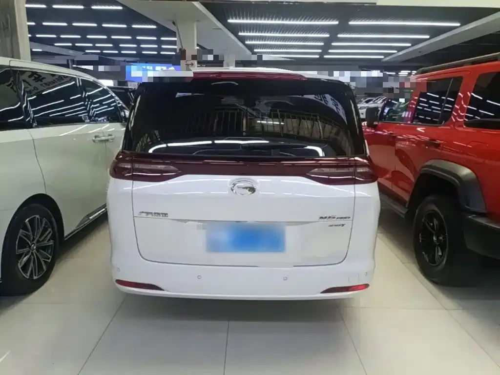GAC Motor Trumpchi M6 — фото 10