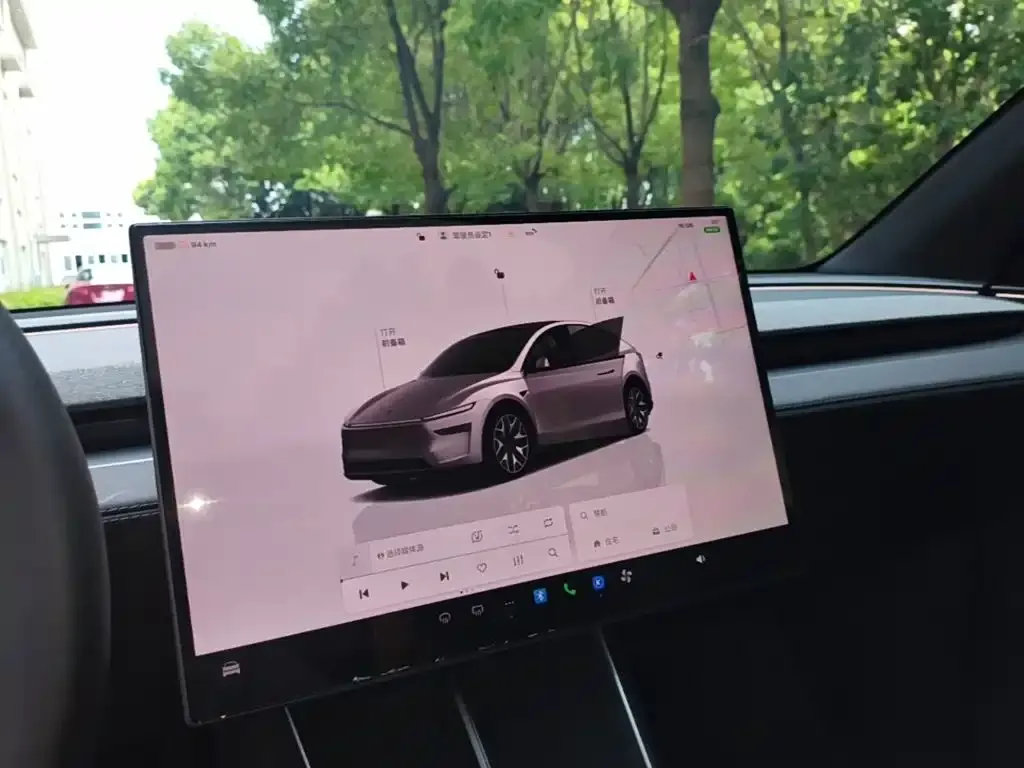 Tesla Model Y L — фото 3