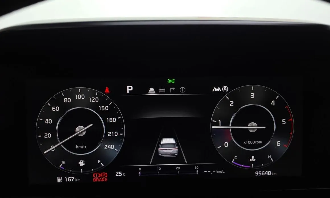 Kia Carnival — фото 10