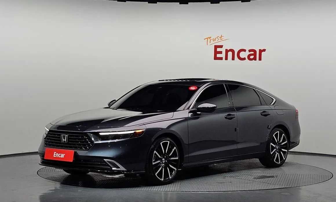 Honda Accord — фото 1