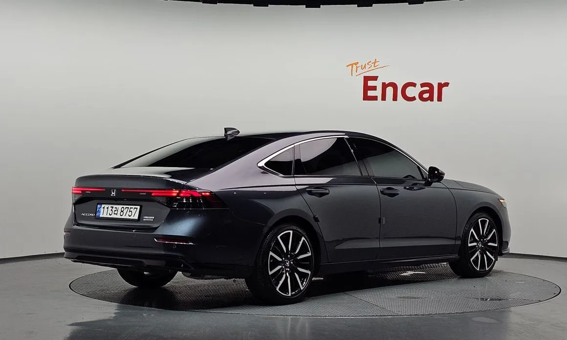 Honda Accord — фото 6