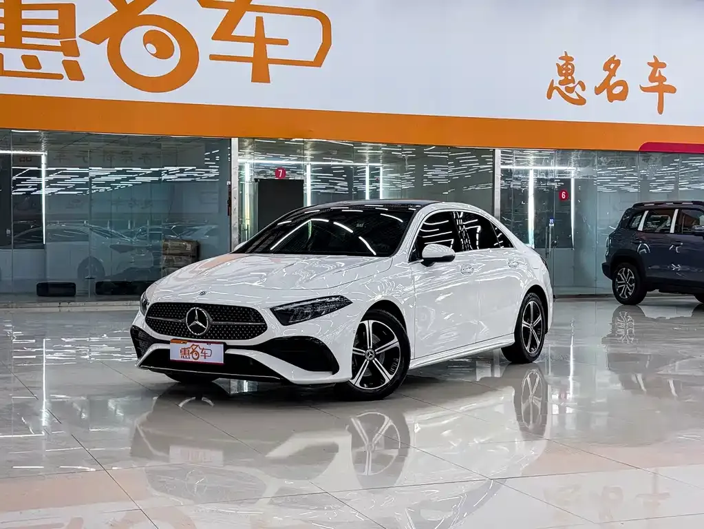 Mercedes-Benz A-Class — фото 1