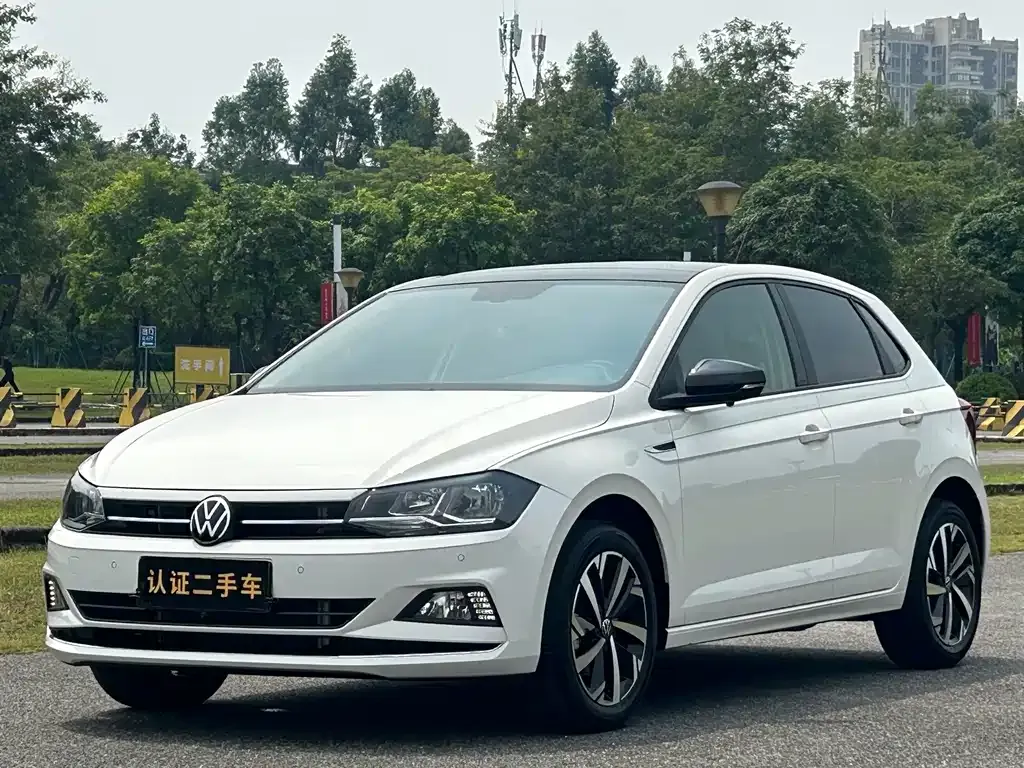 Volkswagen Polo — фото 1