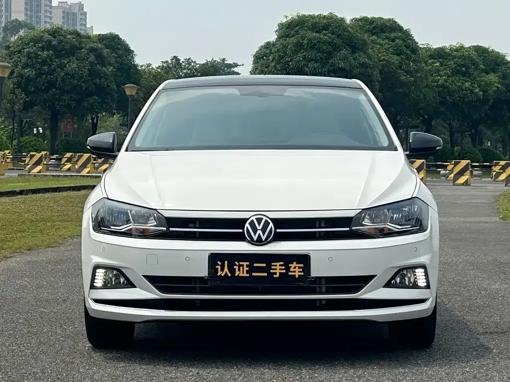 Volkswagen Polo — фото 5