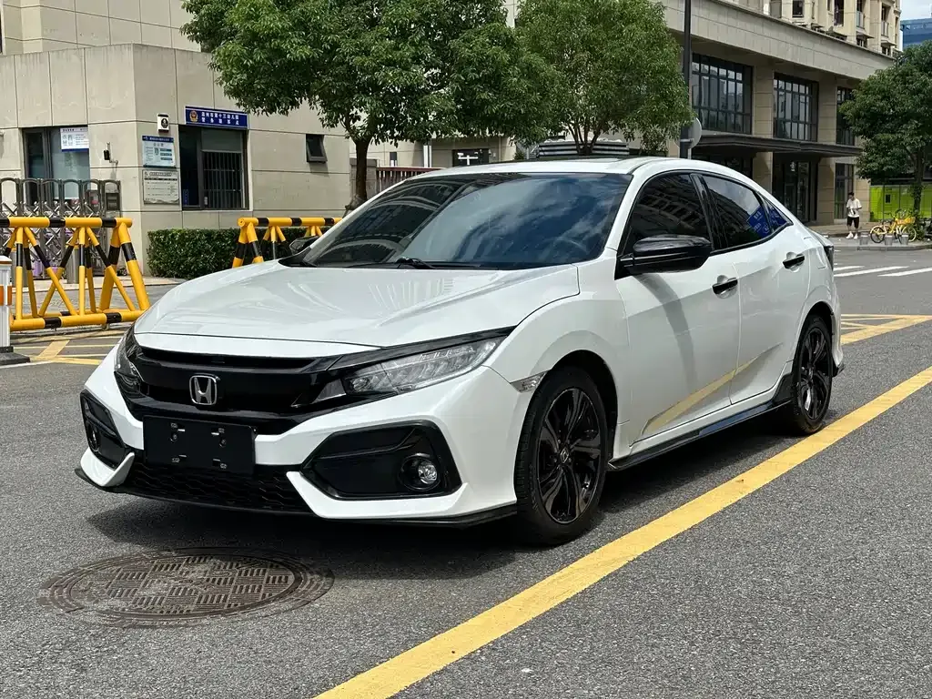 Honda Civic — фото 1