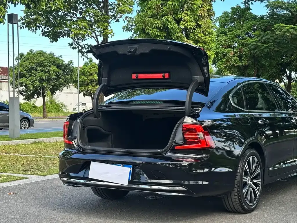 Volvo S90 — фото 5