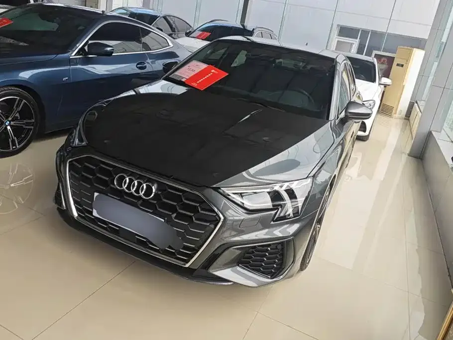 Audi A3 — фото 1
